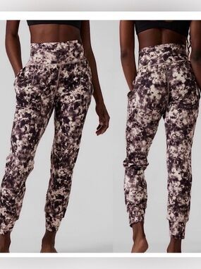 Athleta Floral Brown Salutation Printed Jogger Pants Size S, with pockets!